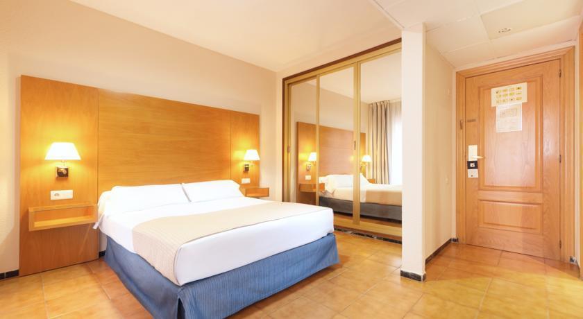 Tryp Ciudad De Alicante Hotel Exterior foto